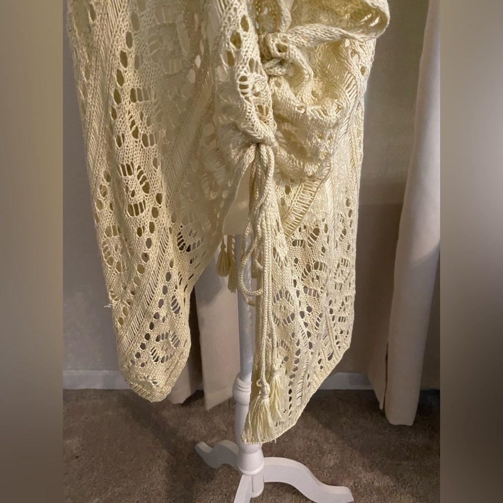 Swim suit cover up. EUC - Picture 3 of 3